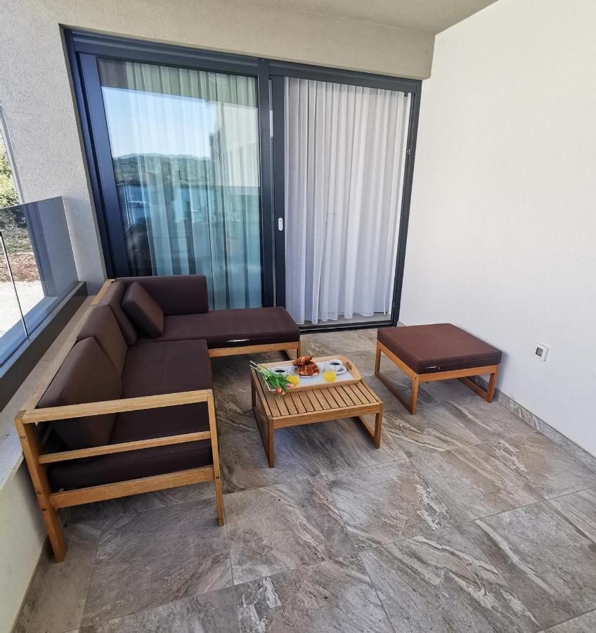 Black Pearl - Luxury Seaside App With Pool & Bbq, Istra Banjole Extérieur photo