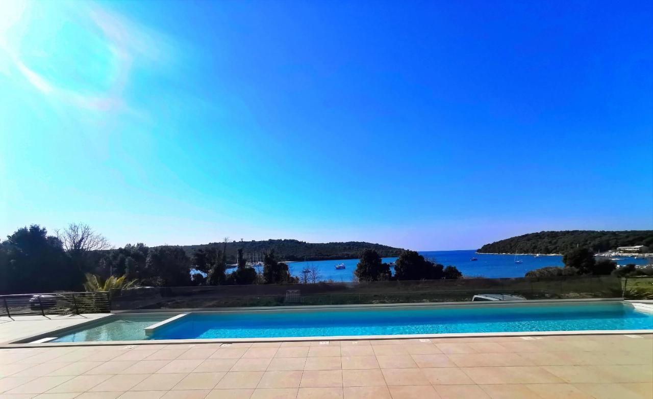 Black Pearl - Luxury Seaside App With Pool & Bbq, Istra Banjole Extérieur photo