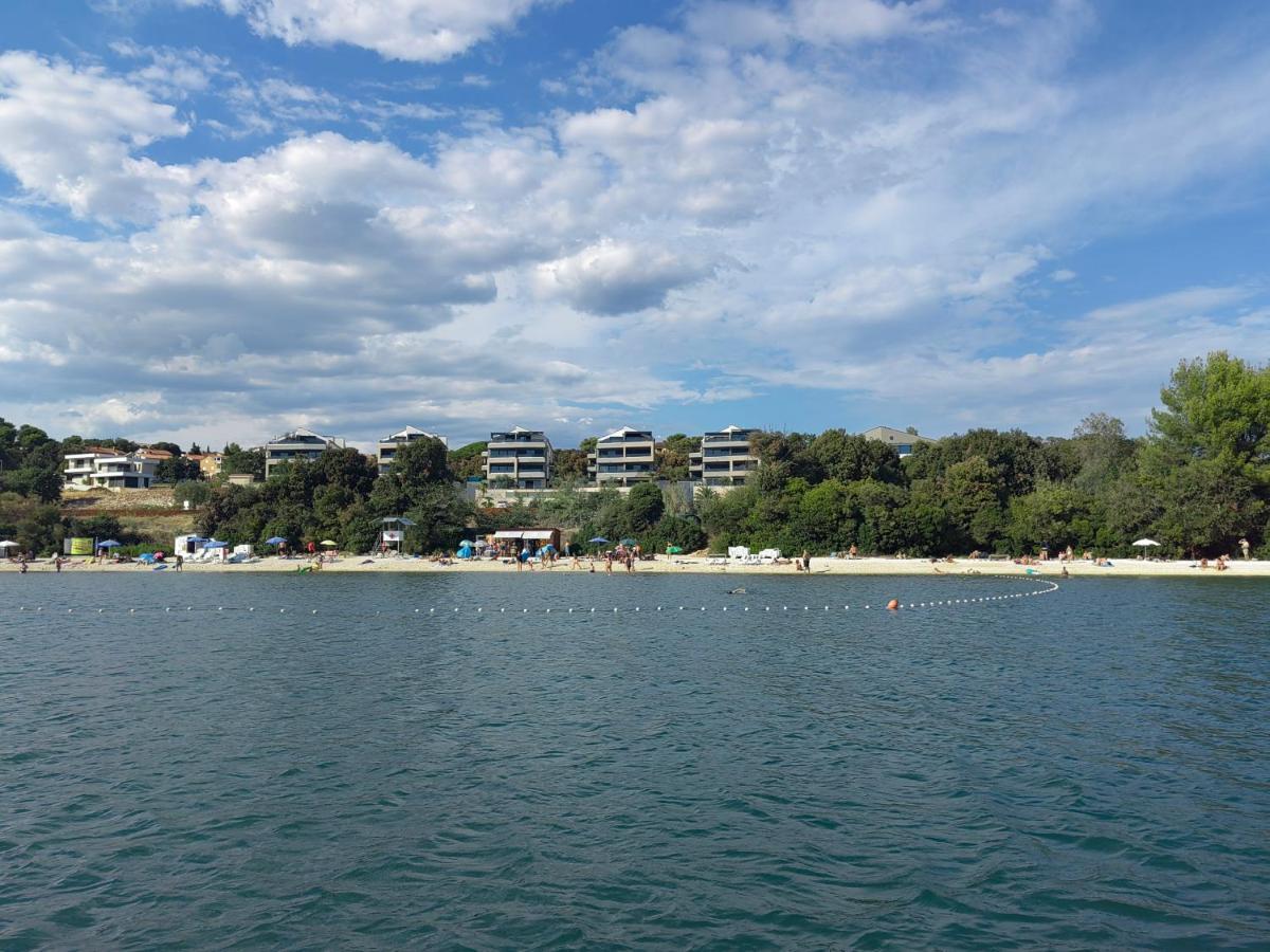 Black Pearl - Luxury Seaside App With Pool & Bbq, Istra Banjole Extérieur photo
