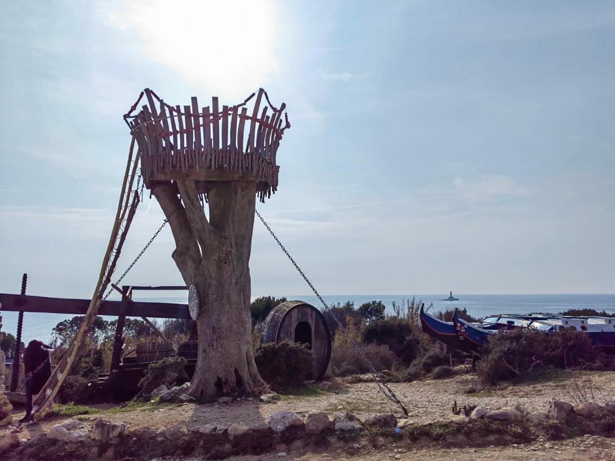 Black Pearl - Luxury Seaside App With Pool & Bbq, Istra Banjole Extérieur photo